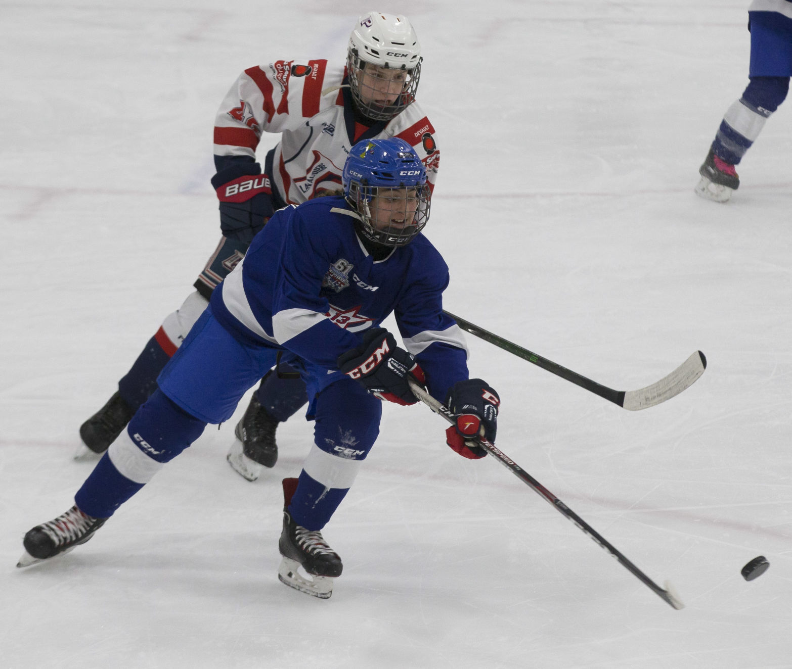 The girls are set to take on the boys at the International pee wee Hockey tournament